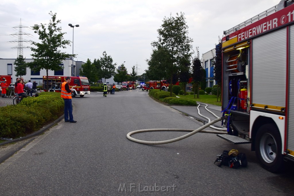 Grossbrand Halle Troisdorf Kriegsdorf Junkersring P101.JPG - Miklos Laubert